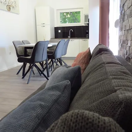 Apartament Apartman Niko Sinj